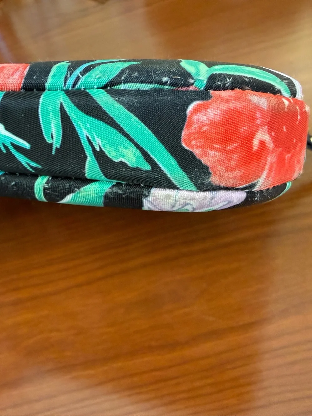 Kate spade Wilson lane hummingbird floral print black laptop sleeve 13”